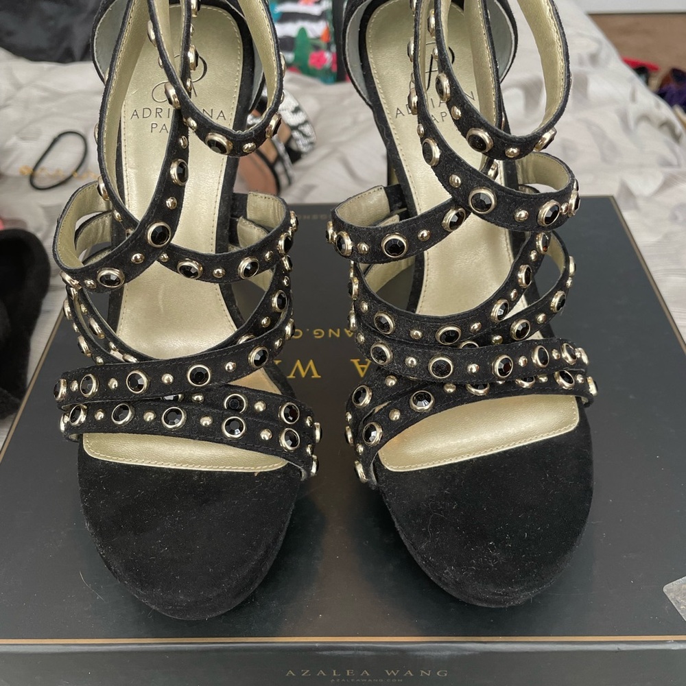 Black and Gold Heels Size 7